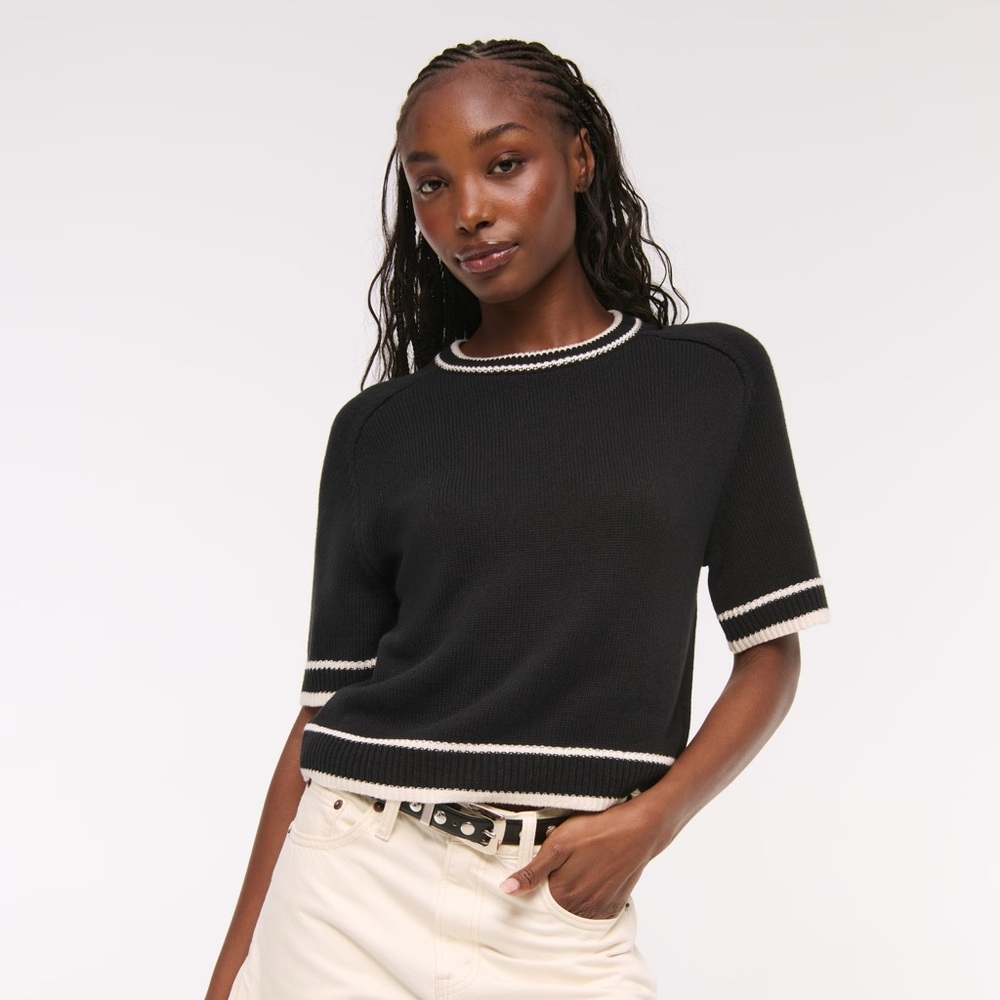 🆕 Abercrombie & Fitch The A&F Madeline Crew Sweater Tee